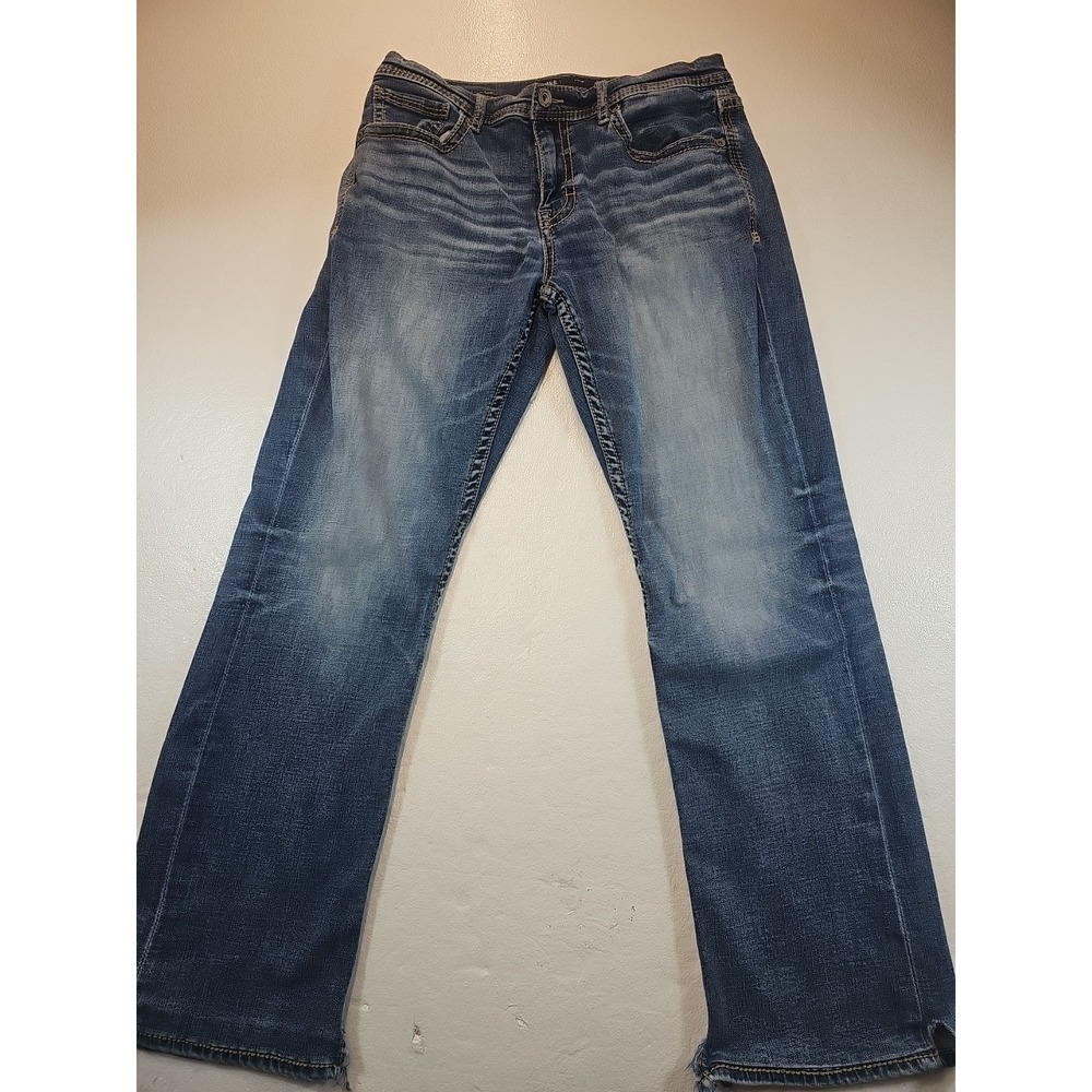 BKE Buckle Mens 32x32(32x30) Tyler Straight Leg Jeans Distressed READ